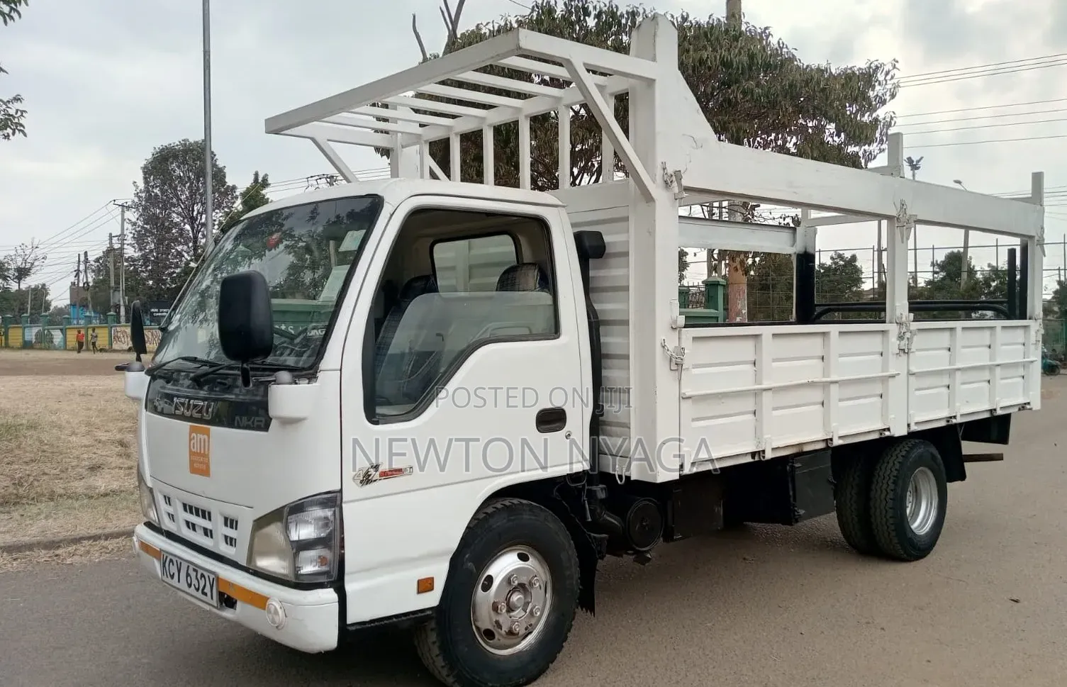 Isuzu NKR Local