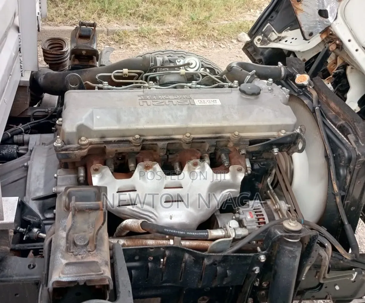 Isuzu NKR Local
