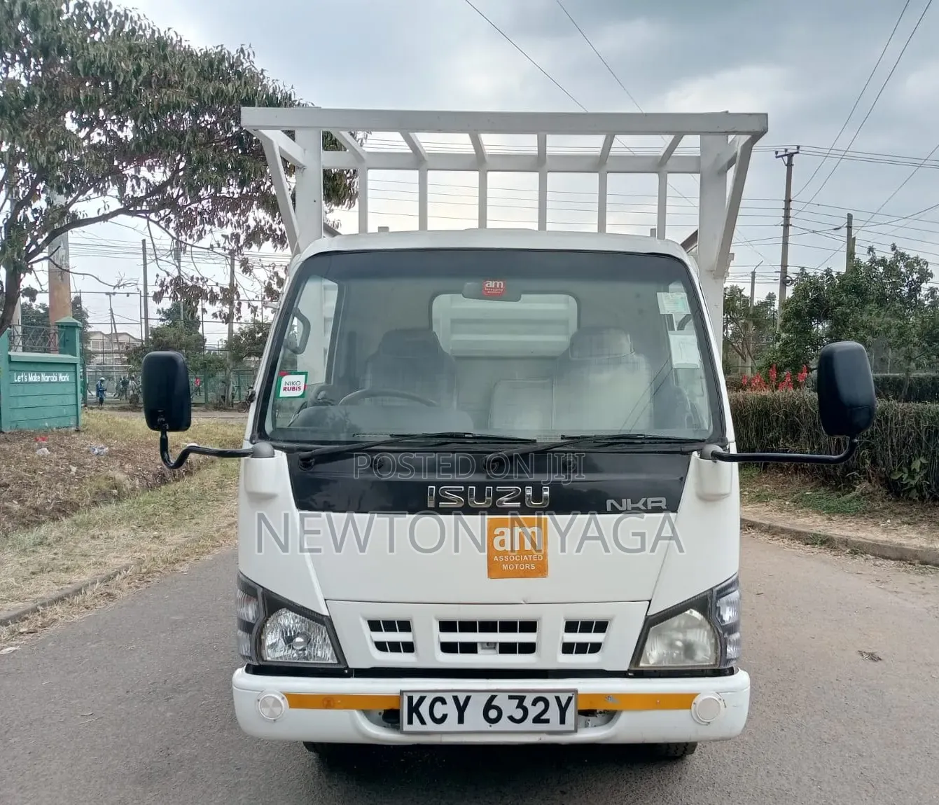 Isuzu NKR Local