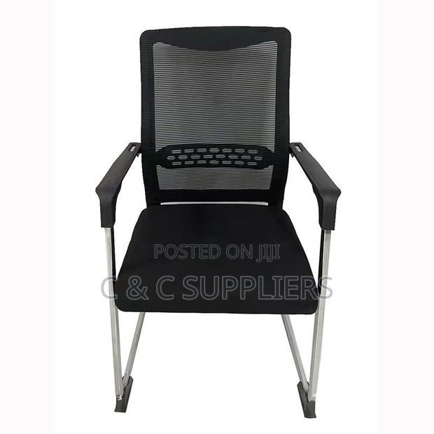Office Mesh Non Adjustable Guest Chair. - thumbnail 3