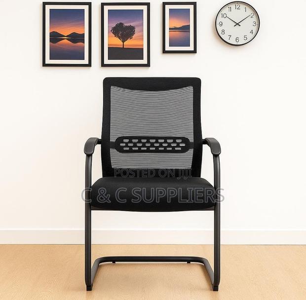 Office Mesh Non Adjustable Guest Chair. - thumbnail 5