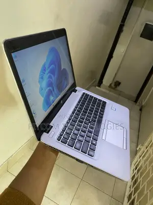 New Laptop HP EliteBook 840 G3 8GB Intel Core i5 SSD 256GB