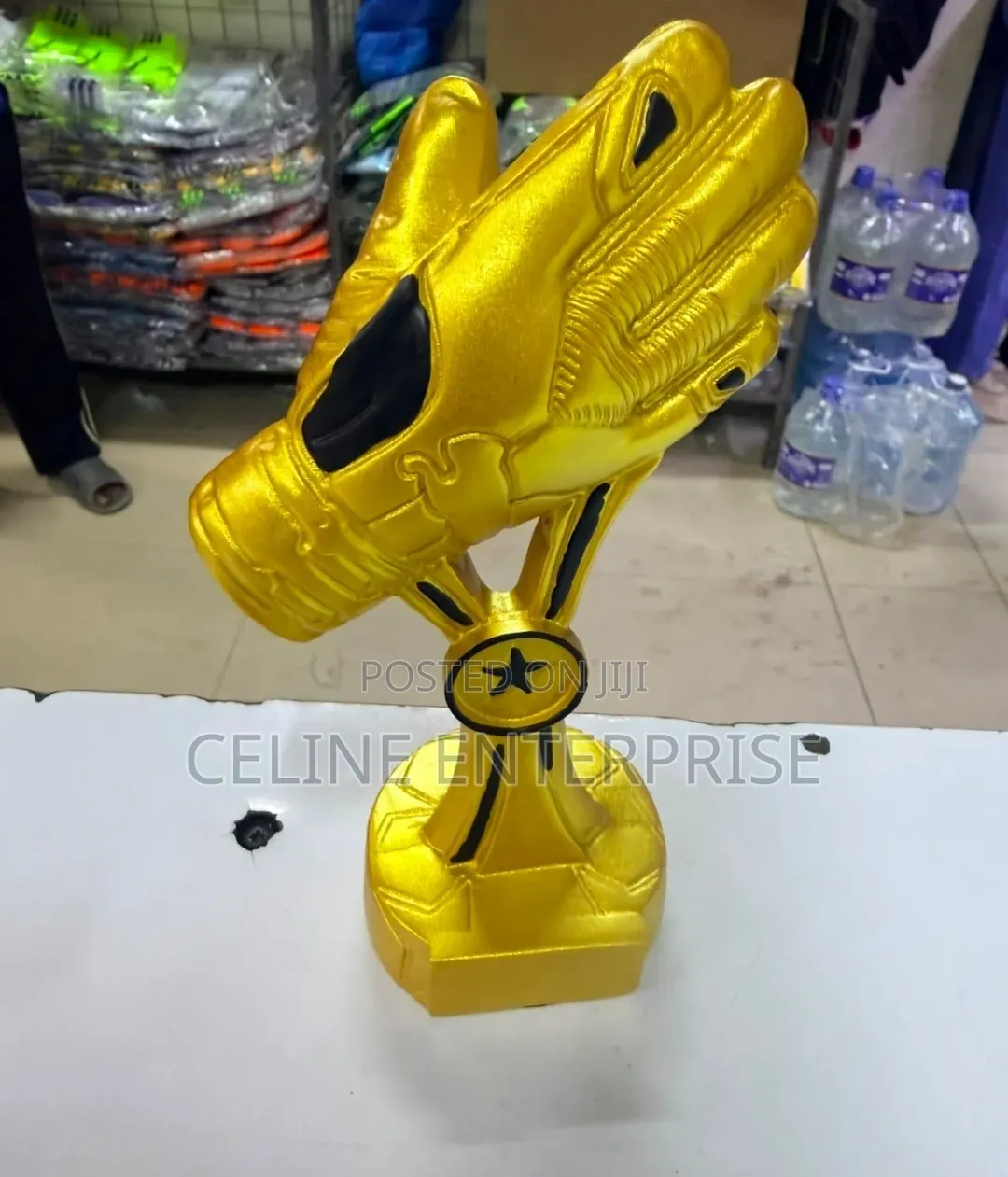 Trophy Gloves