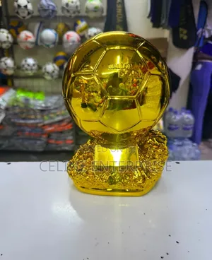 Ballon Dior
-Trophy