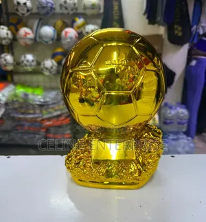 Ballon Dior
-Trophy