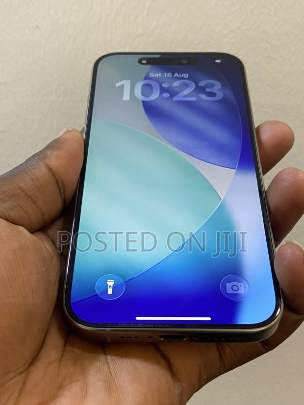 Apple iPhone 15 Pro 256 GB Gray - thumbnail 2