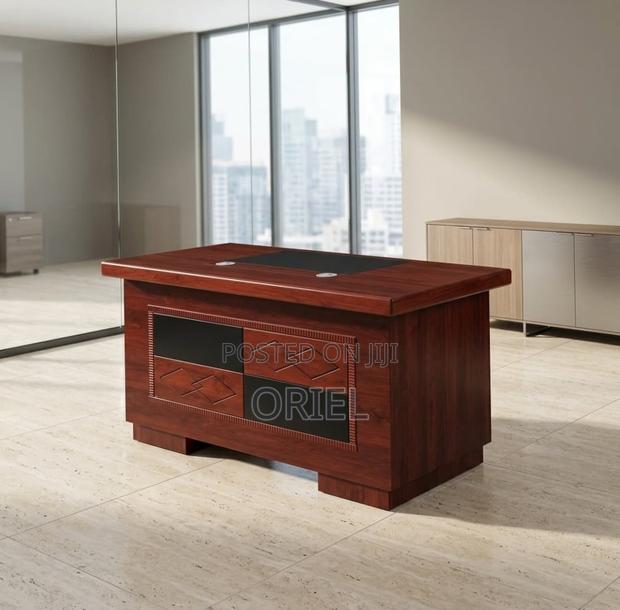 Office Desk : 1.4M Corporate Mahogany Desk - thumbnail 3