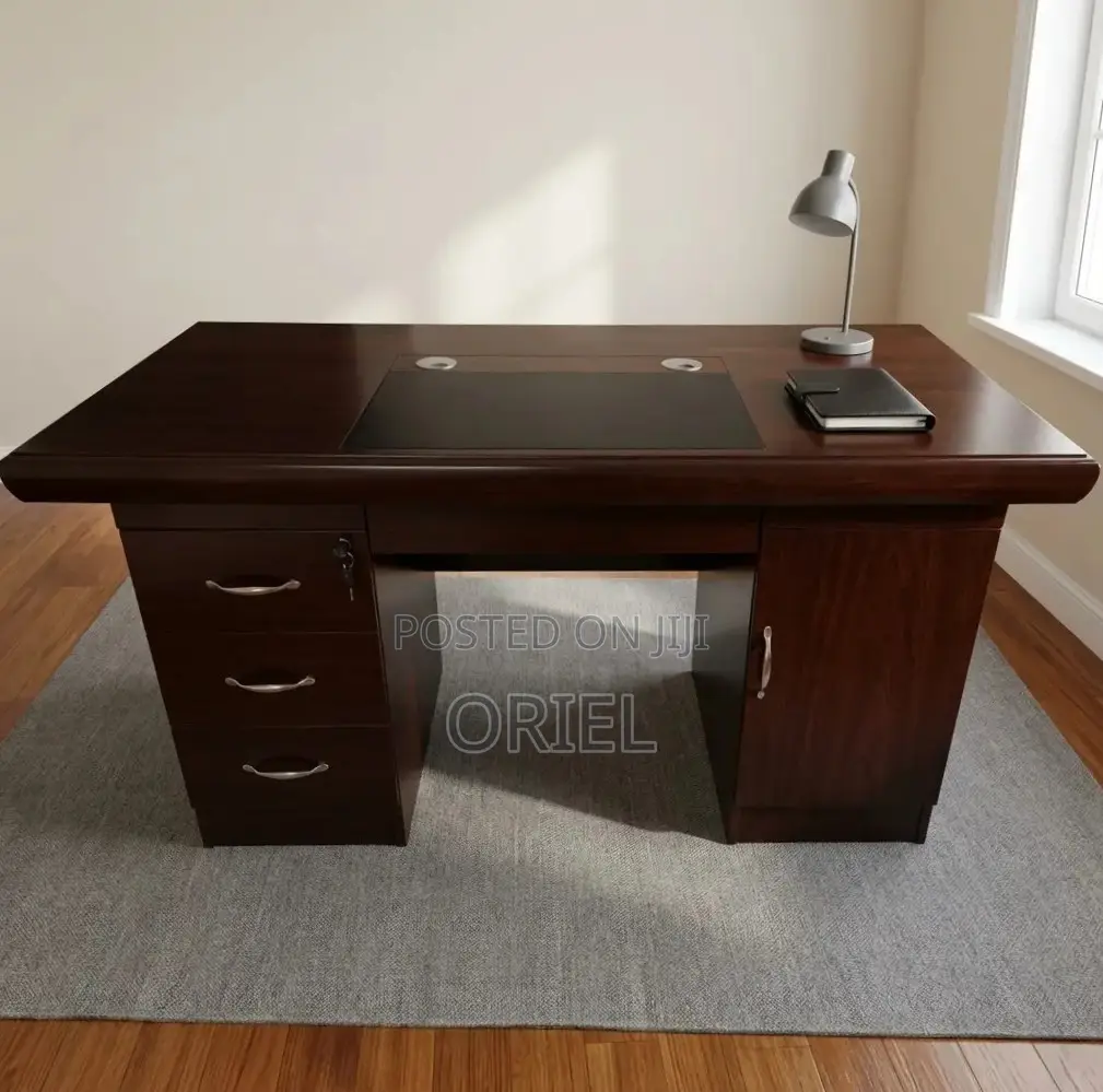 Office Desk : 1.4M Corporate Mahogany Desk