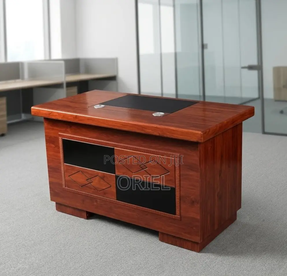 Office Desk : 1.4M Corporate Mahogany Desk