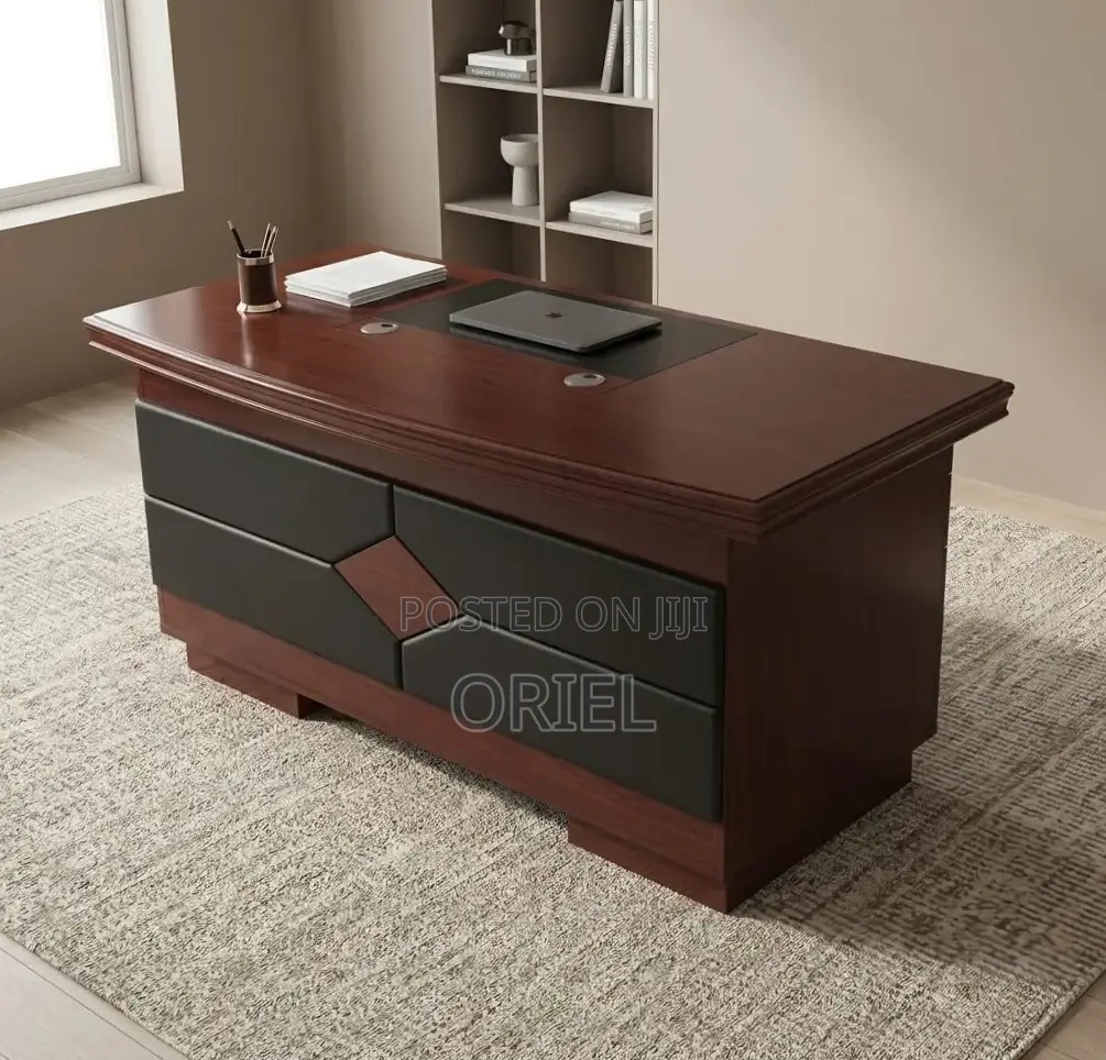 Office Desk : 1.4M Corporate Mahogany Desk