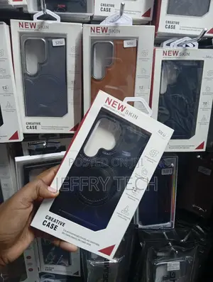 Leather MagSafe-compatible Phone Case for Samsung Galaxy S25 Ultra