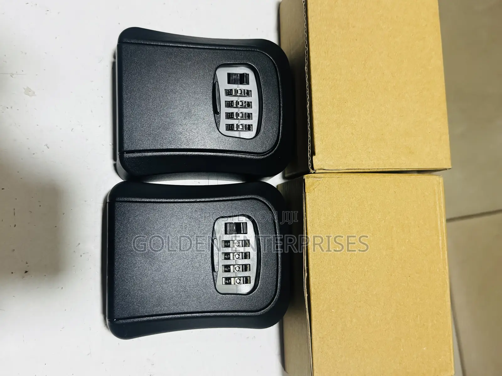 Durable Outdoor Key Security Box With 4-Wheel Combination Lock