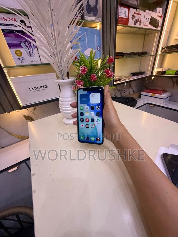 Apple iPhone 11 128 GB White - thumbnail 2