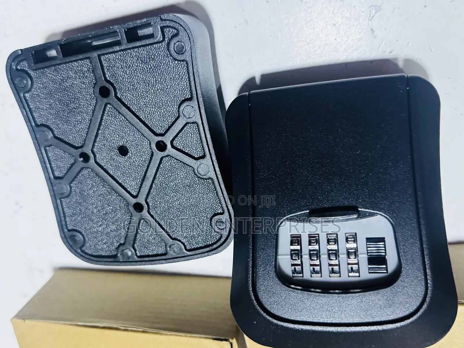 Universal Key Safe Storage Box for Indoor Outdoor Use