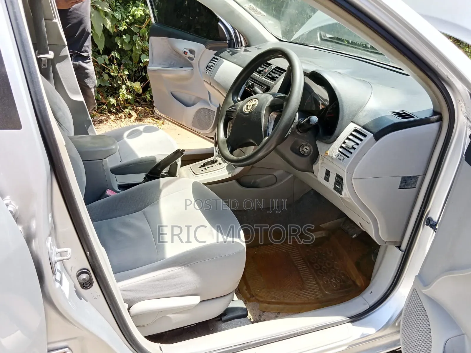 Toyota Axio 2010 Silver