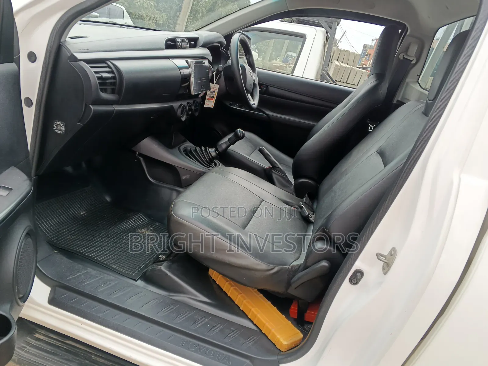 Toyota Hilux 2018 White