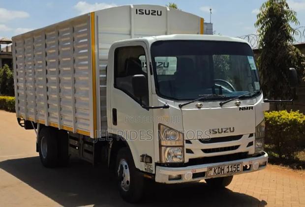 Isuzu NMR 2021 White - thumbnail 3