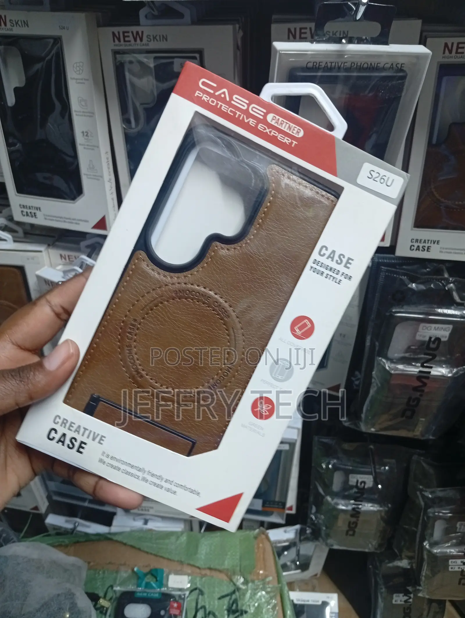 Samsung Galaxy S26 Ultra a Built-in MagSafe-compatible Magnetic Ring