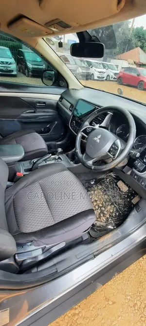 Mitsubishi Outlander 2012 Silver