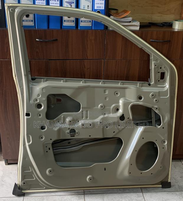 Dmax 2020 Front Door - thumbnail 2