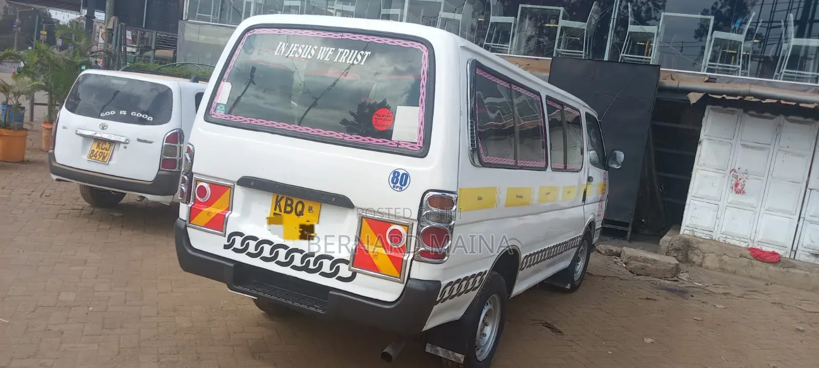 Toyota HiAce 2004 White