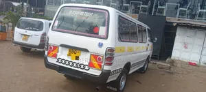Toyota HiAce 2004 White