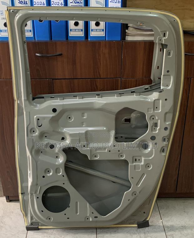 Dmax 2020 Rear Door - thumbnail 2