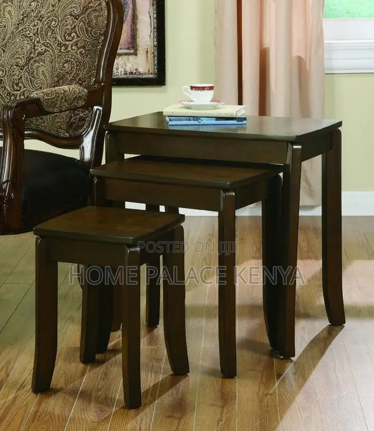 Nesting Table; Traditional Mahogany Nesting Coffee Table Set