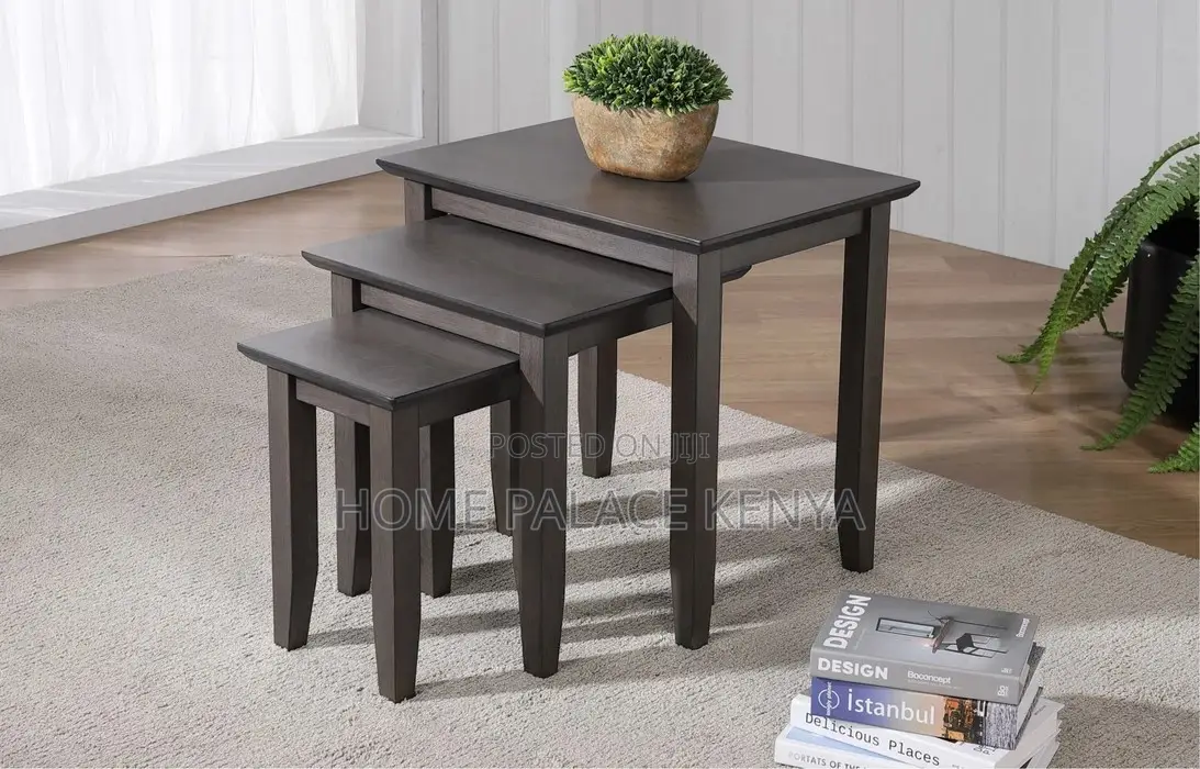 Nesting Table; Traditional Mahogany Nesting Coffee Table Set