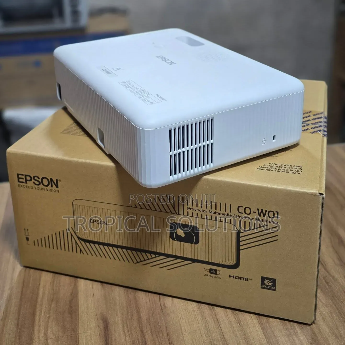 Projector CO-W01 Epson// 3LCD Technology Projector