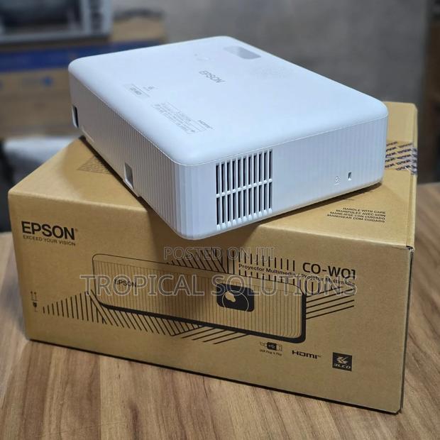 Projector CO-W01 Epson// 3LCD Technology Projector - main view