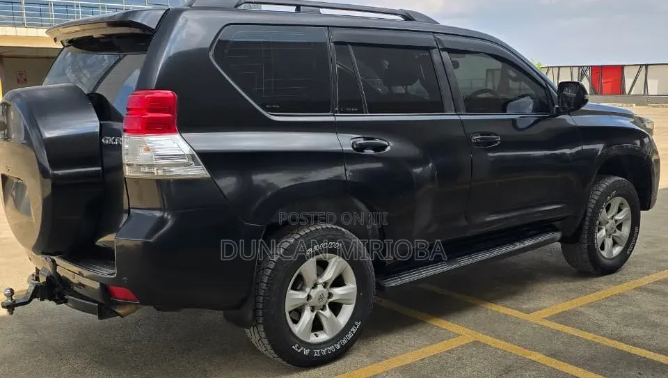 Toyota Land Cruiser Prado 2012 Black