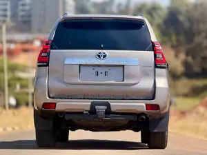 Toyota Land Cruiser Prado 2.8 2019 Gray