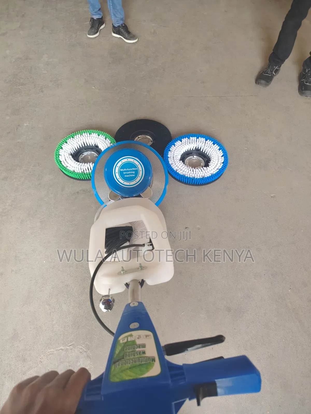 Powerful Scrubbing Heavy Duty and Commercial Sunshine Carpet Scrubber