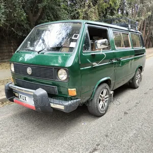 Volkswagen Kombi 1983 Green