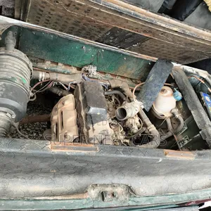 Volkswagen Kombi 1983 Green