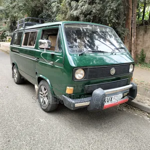 Volkswagen Kombi 1983 Green