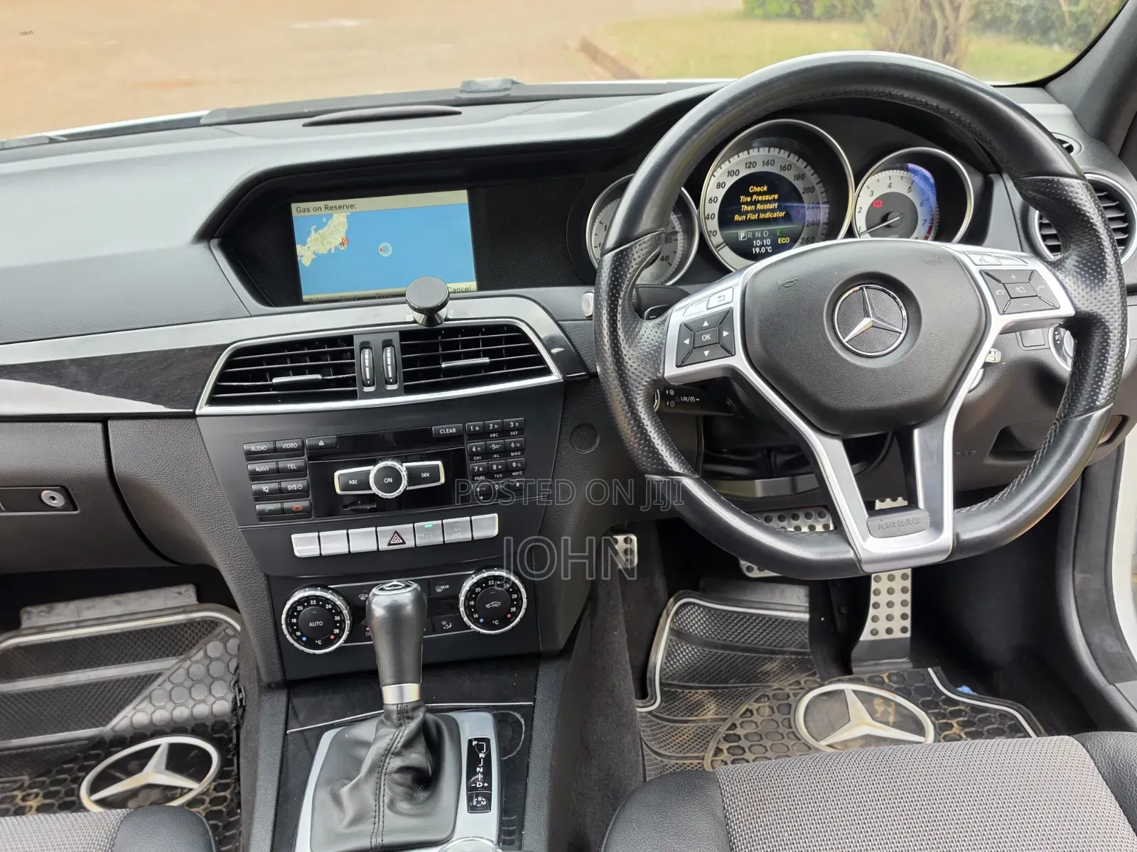 Mercedes-Benz C200 2014 Silver