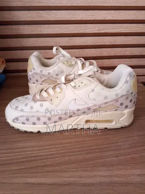 Nike Sneaker