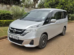Nissan Serena 2018 Silver