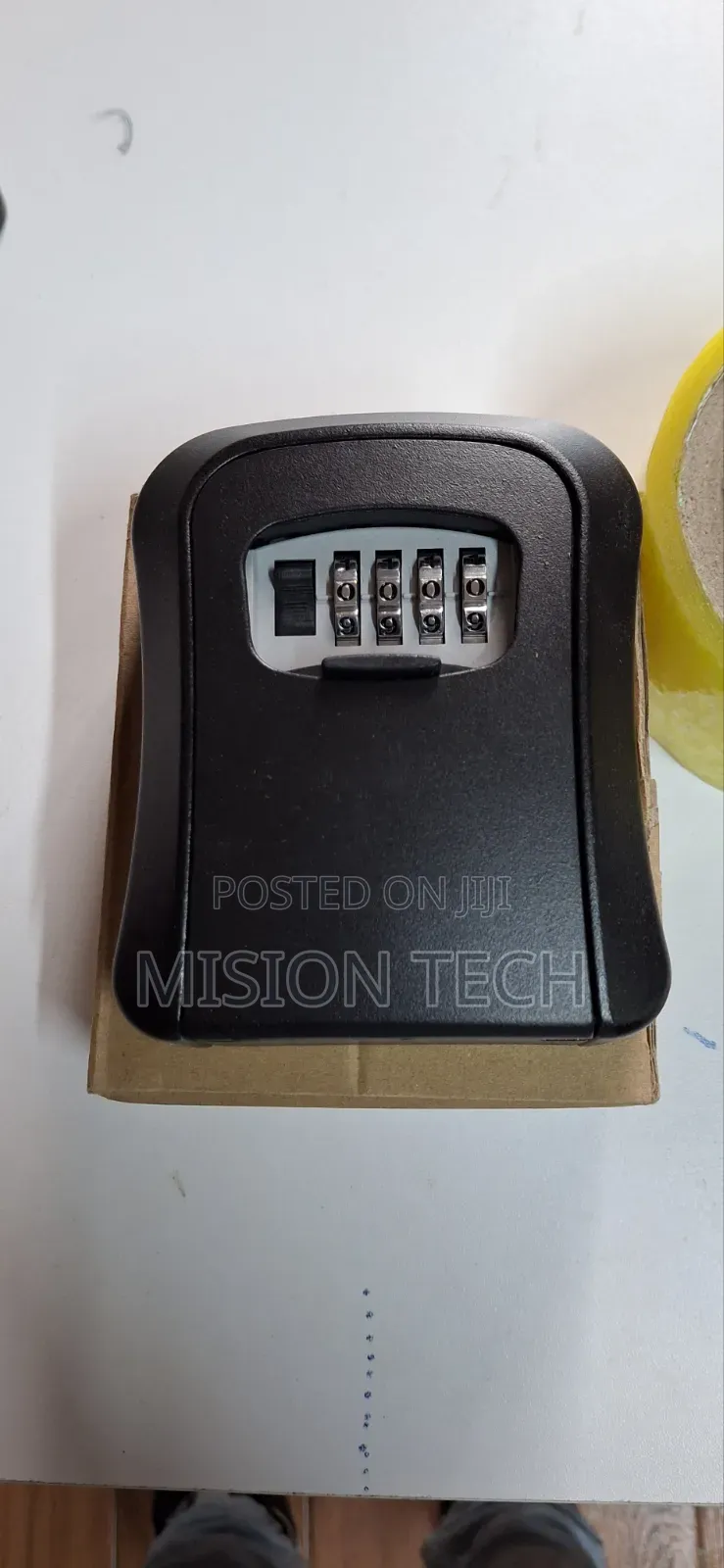 Metallic 4-Digit Combination Key Lock Box**