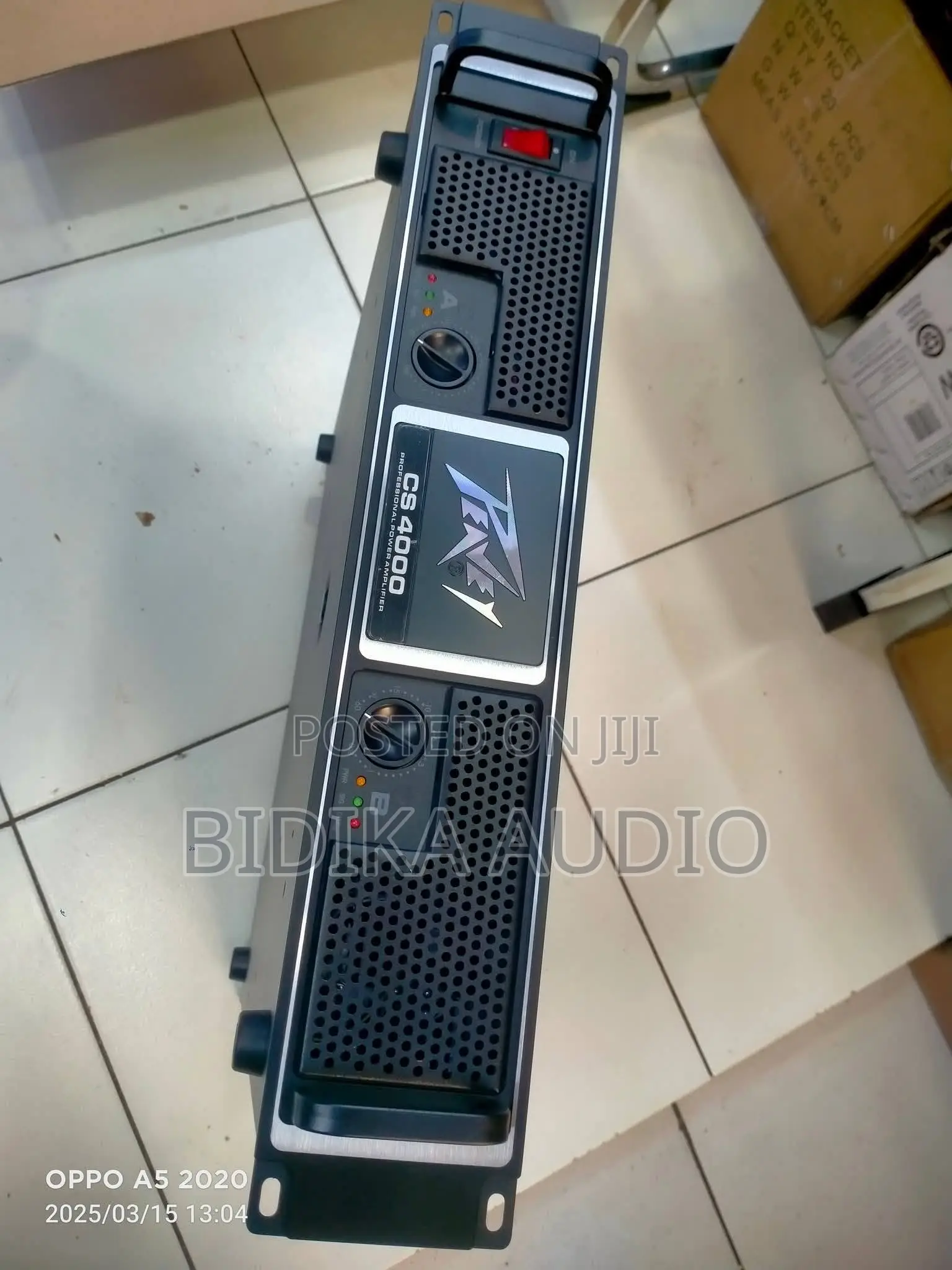 Peavey CS4000 4000W Peak High-Efficiency Subwoofer Power Amplifier
