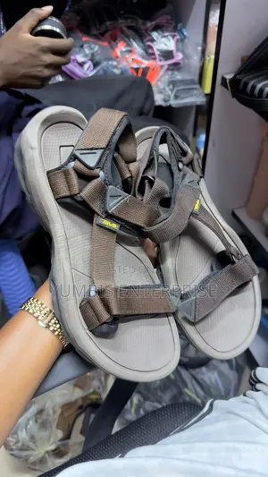 Brown Men's Teva Opens