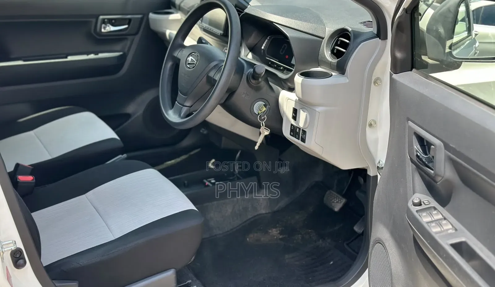 Daihatsu Mira 2019 White
