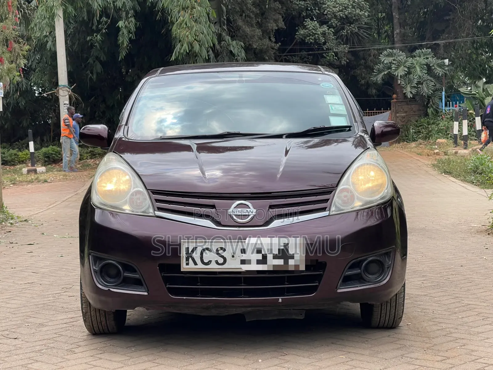 Nissan Note 2011 Brown