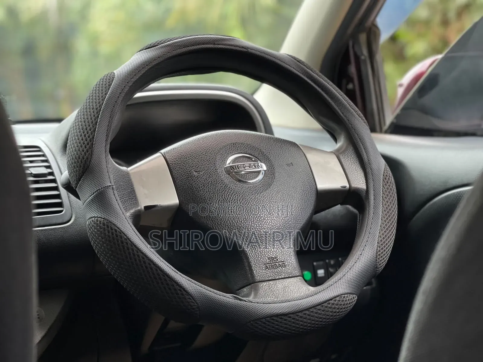Nissan Note 2011 Brown
