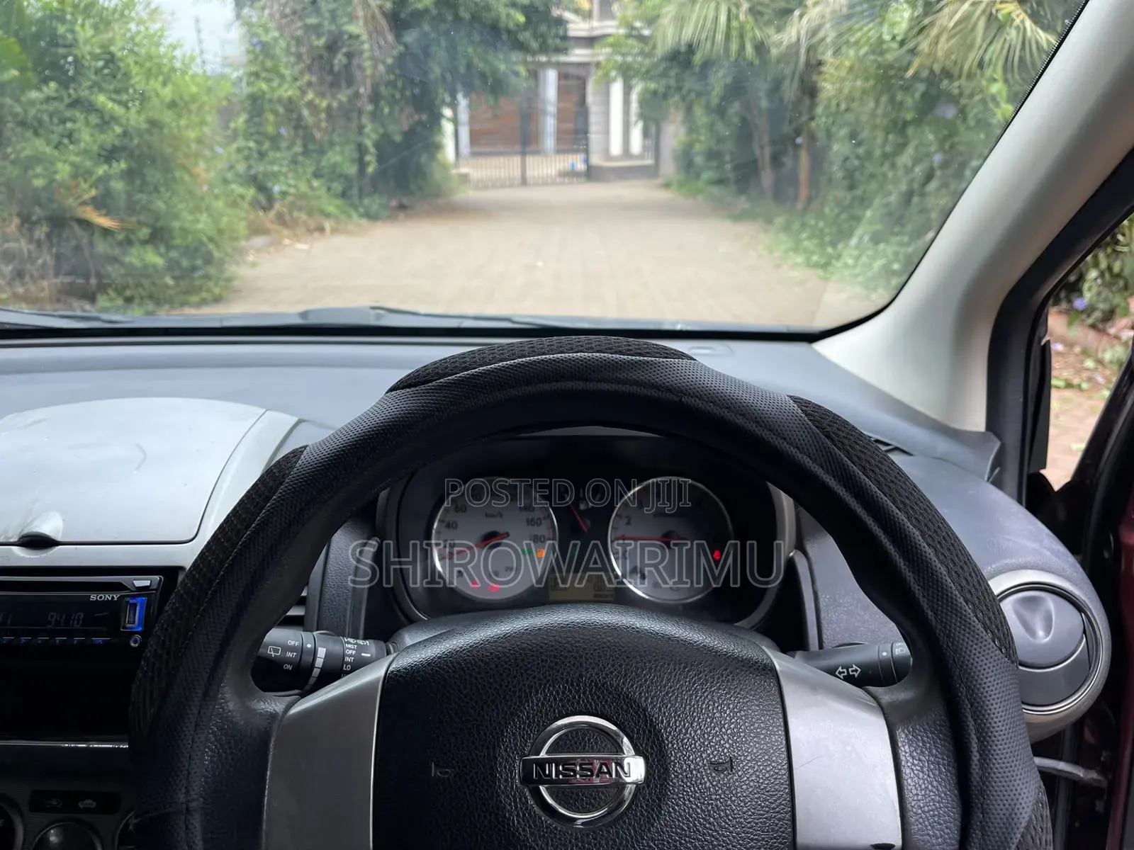 Nissan Note 2011 Brown