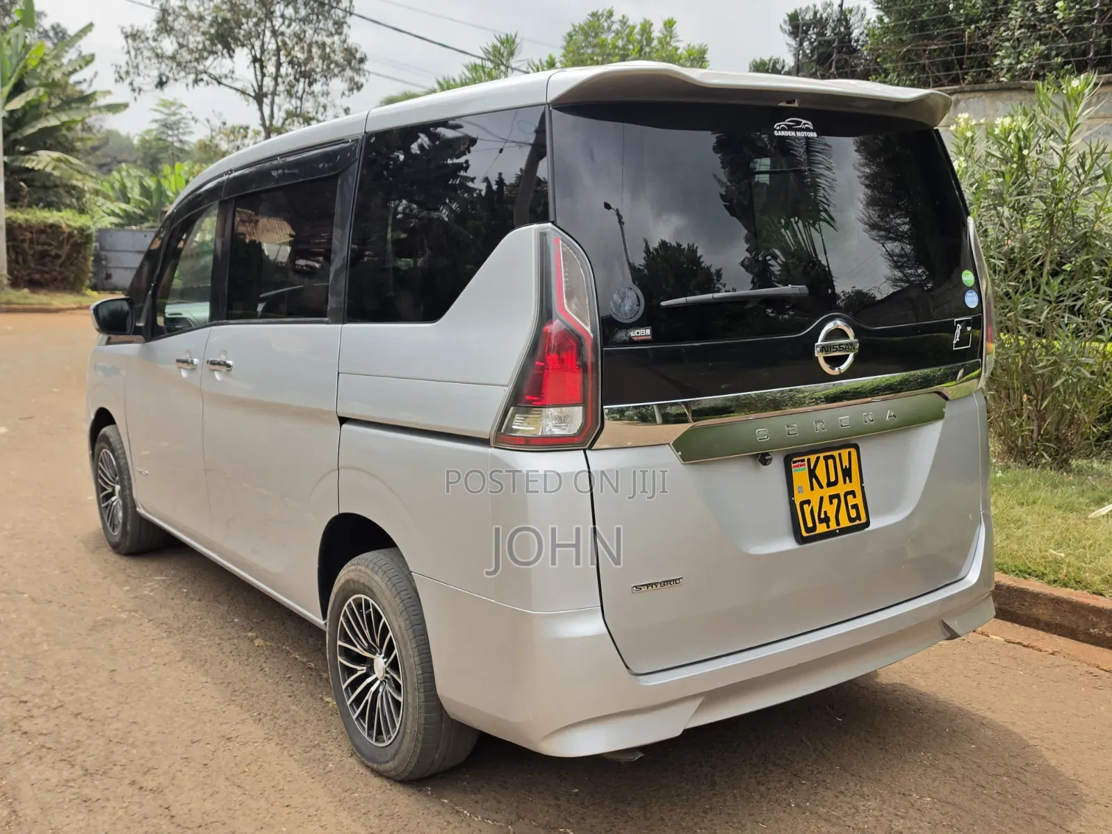 Nissan Serena 2018 Silver