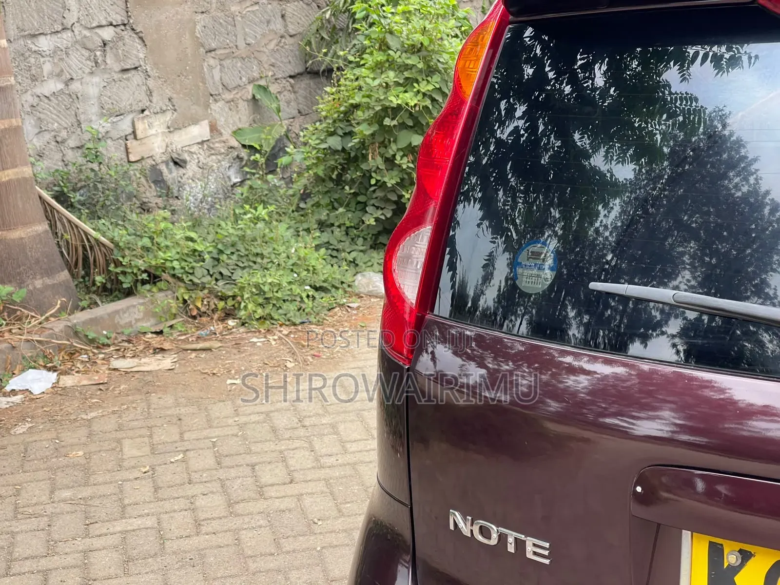 Nissan Note 2011 Brown