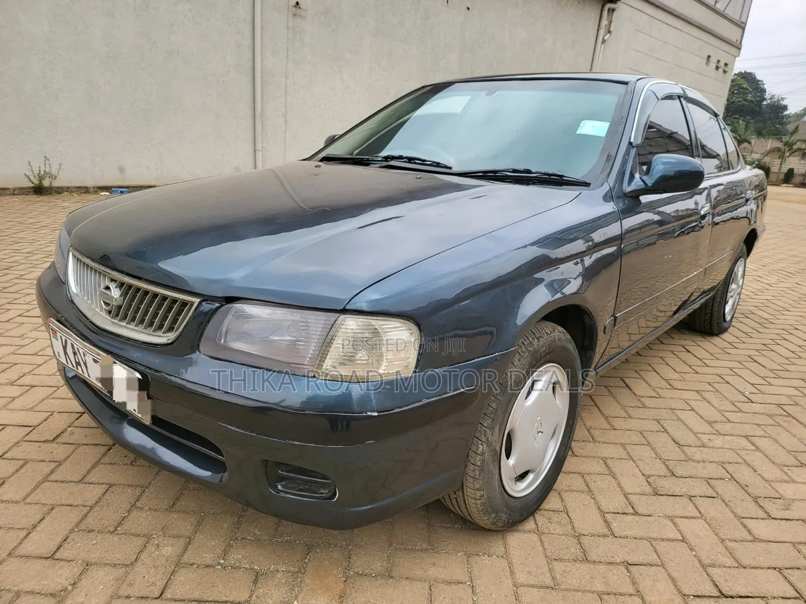 Nissan Sunny 2000
